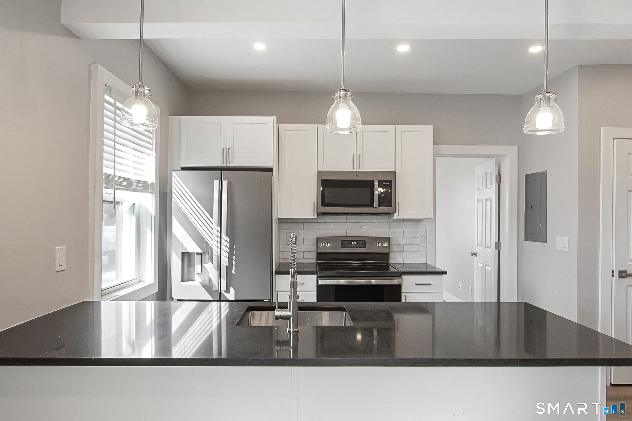 1903 Post Road Fairfield CT 06824