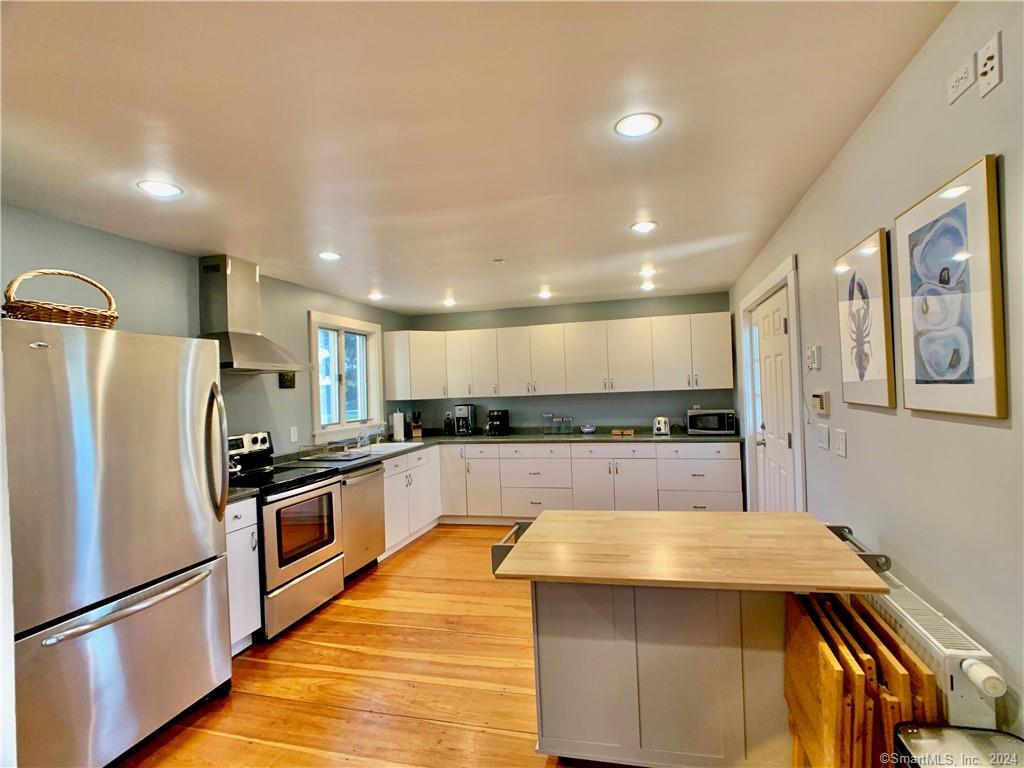 270 North Water Street Stonington CT 06378