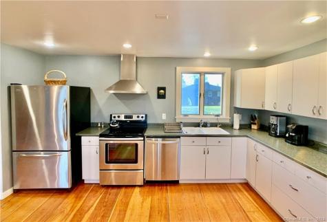 270 North Water Street Stonington CT 06378