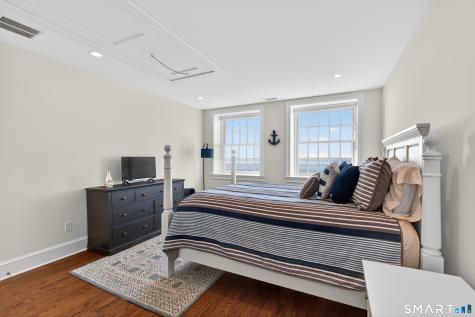39 Vineyard Place Guilford CT 06437