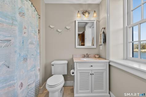 39 Vineyard Place Guilford CT 06437