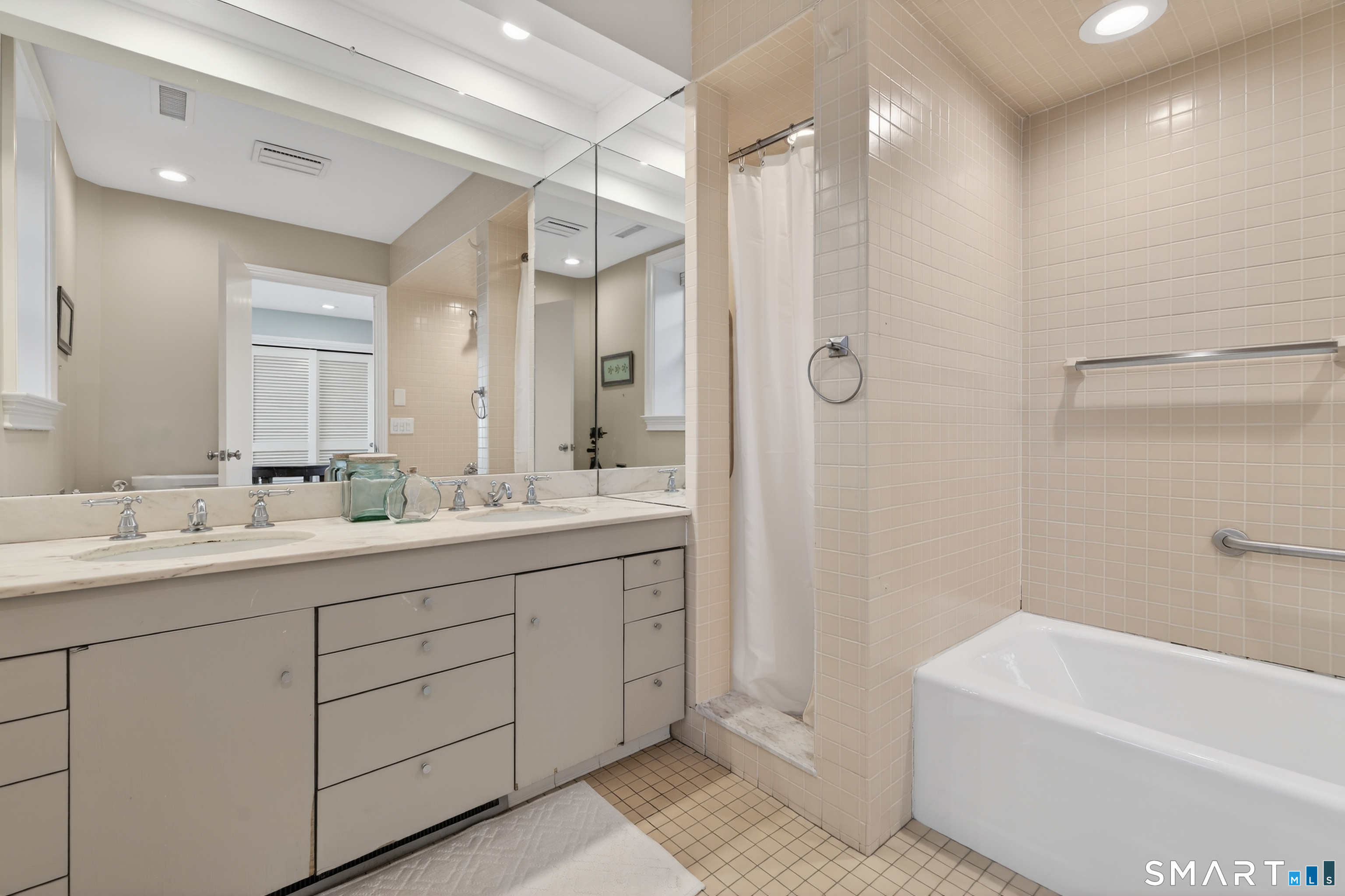 39 Vineyard Place Guilford CT 06437