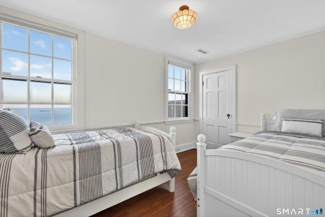 39 Vineyard Place Guilford CT 06437