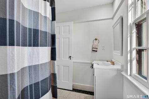 39 Vineyard Place Guilford CT 06437