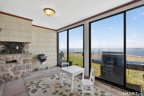 39 Vineyard Place Guilford CT 06437