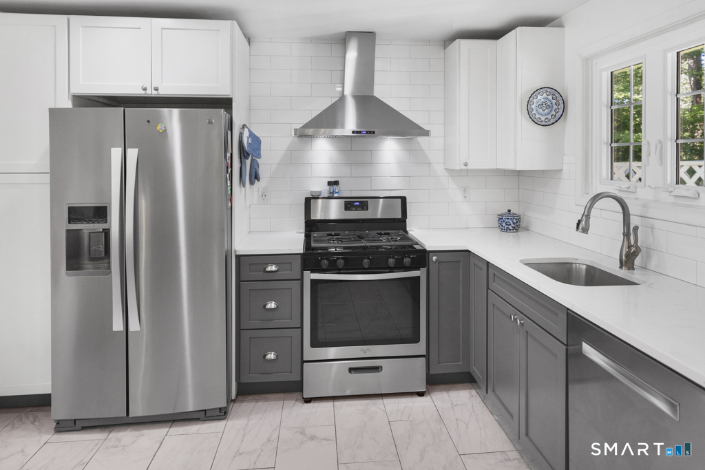 12 Allendale Road Old Saybrook CT 06475