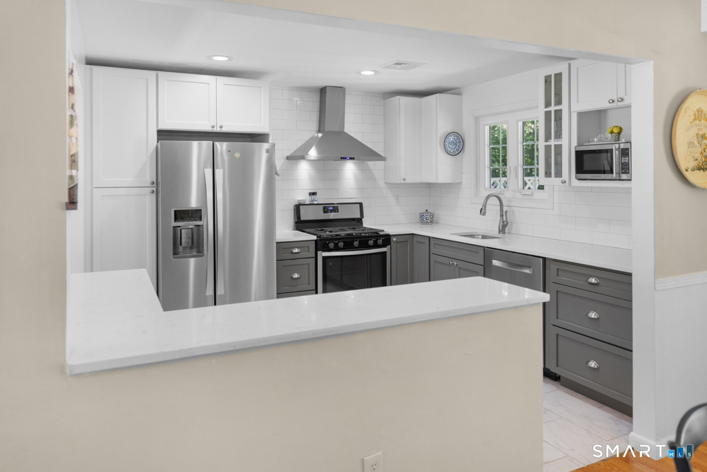 12 Allendale Road Old Saybrook CT 06475