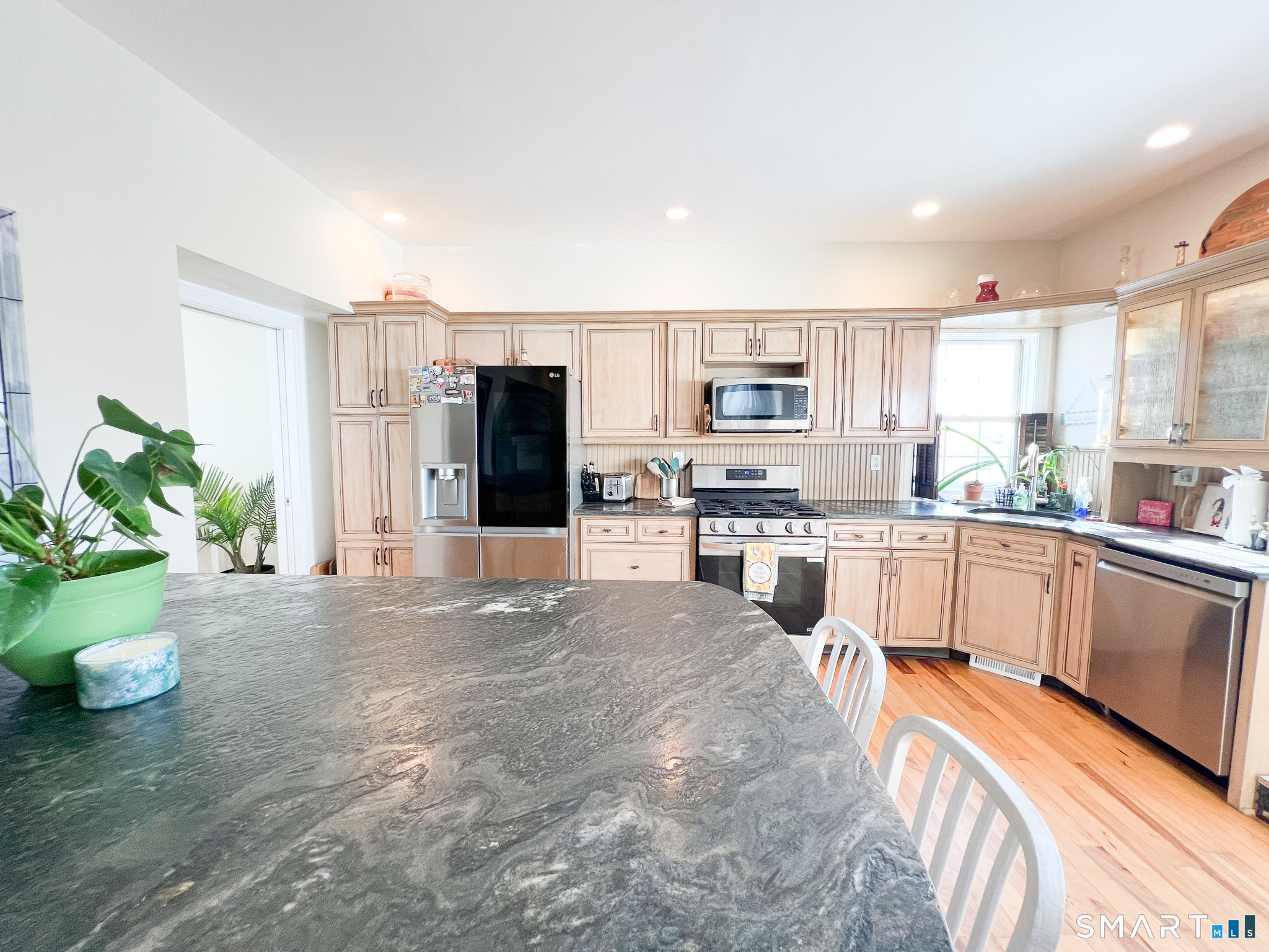 712 East Broadway Milford CT 06460