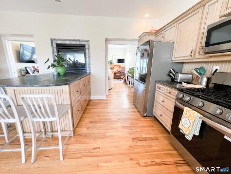 712 East Broadway Milford CT 06460