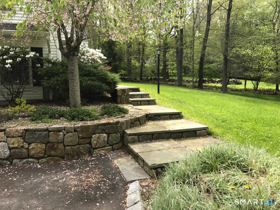 51 Continental Drive Ridgefield CT 06877