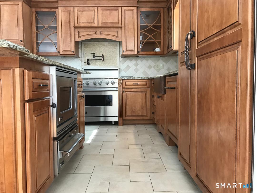 51 Continental Drive Ridgefield CT 06877