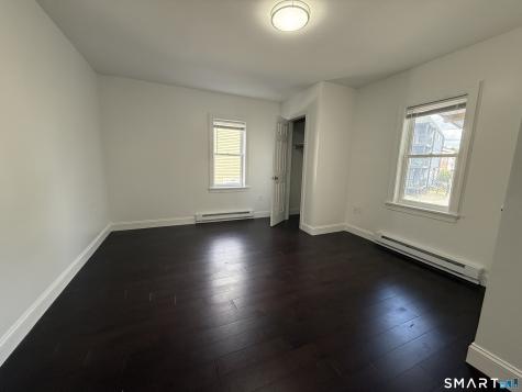 25 Brewer Street New London CT 06320