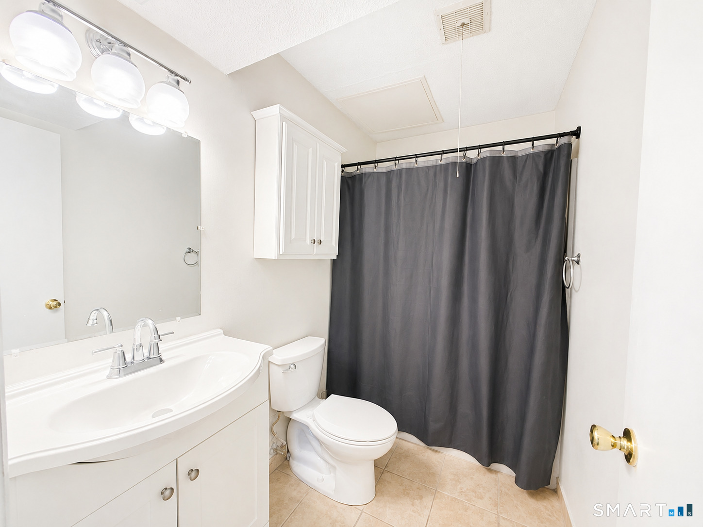 10 Woodsedge Drive Newington CT 06111