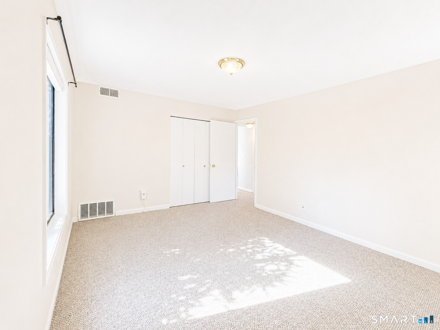 10 Woodsedge Drive Newington CT 06111