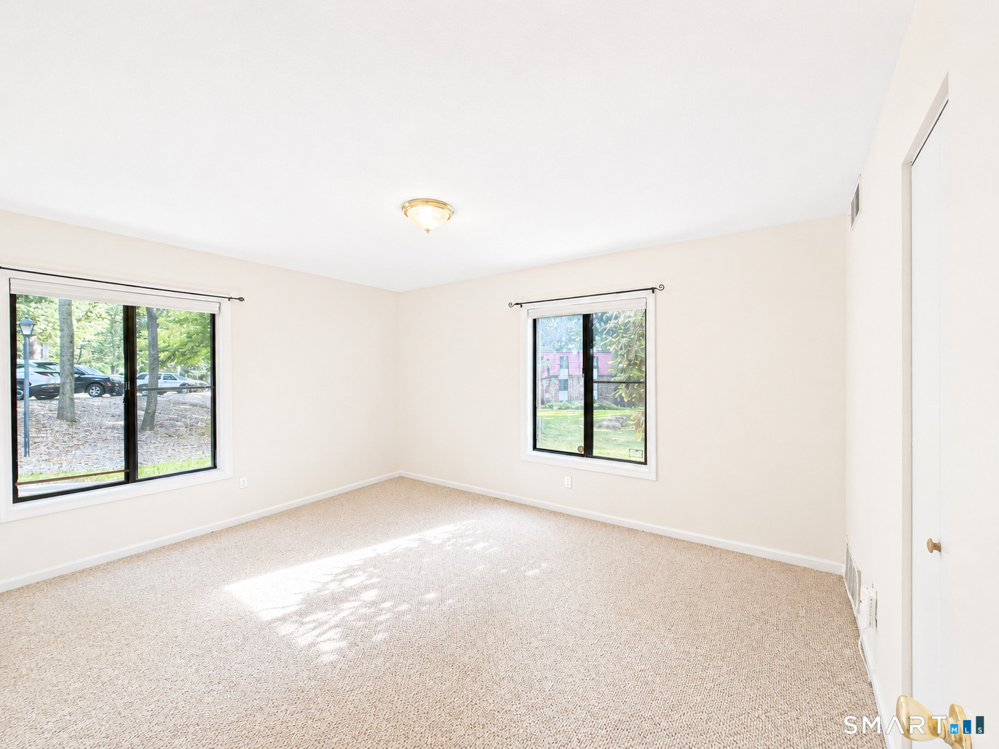 10 Woodsedge Drive Newington CT 06111