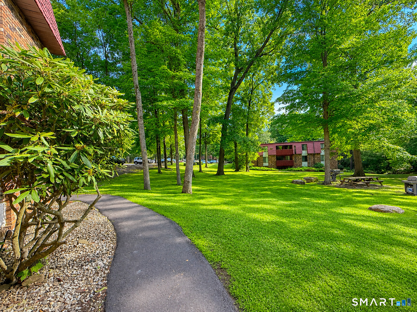 10 Woodsedge Drive Newington CT 06111