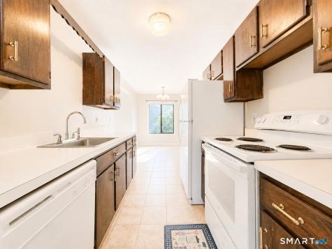 10 Woodsedge Drive Newington CT 06111