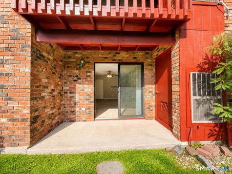 10 Woodsedge Drive Newington CT 06111