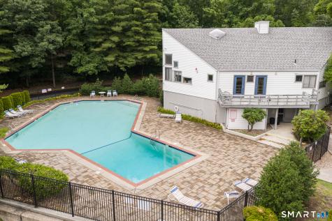 5 Staunton Court Farmington CT 06032
