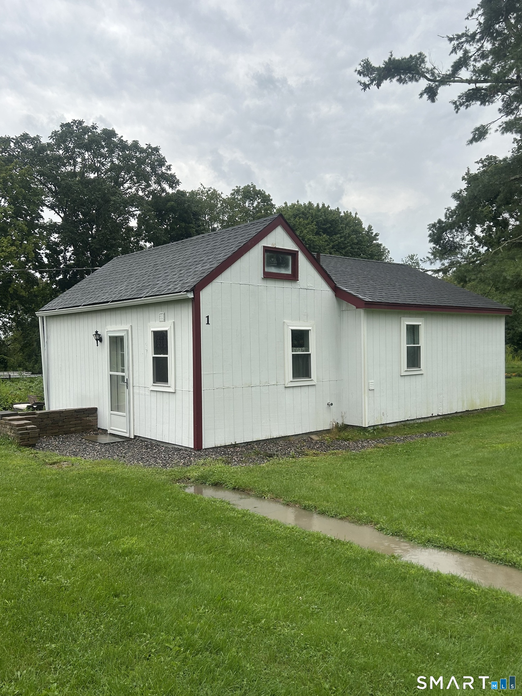 Morris CT, 16 South Street, Unit 1