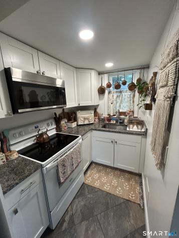 16 South Street Morris CT 06763
