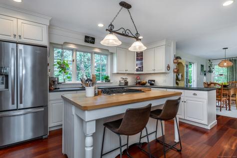 19 Ruffin Road Woodbury CT 06798