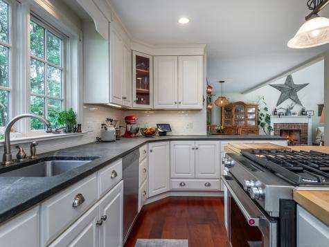 19 Ruffin Road Woodbury CT 06798