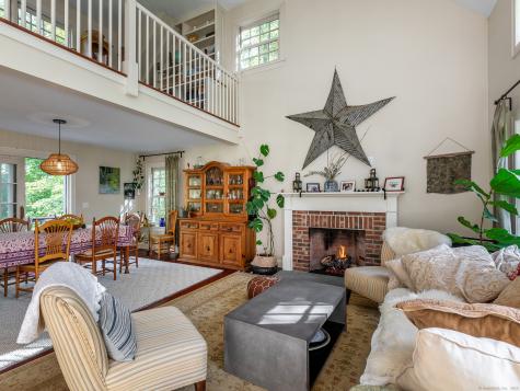 19 Ruffin Road Woodbury CT 06798