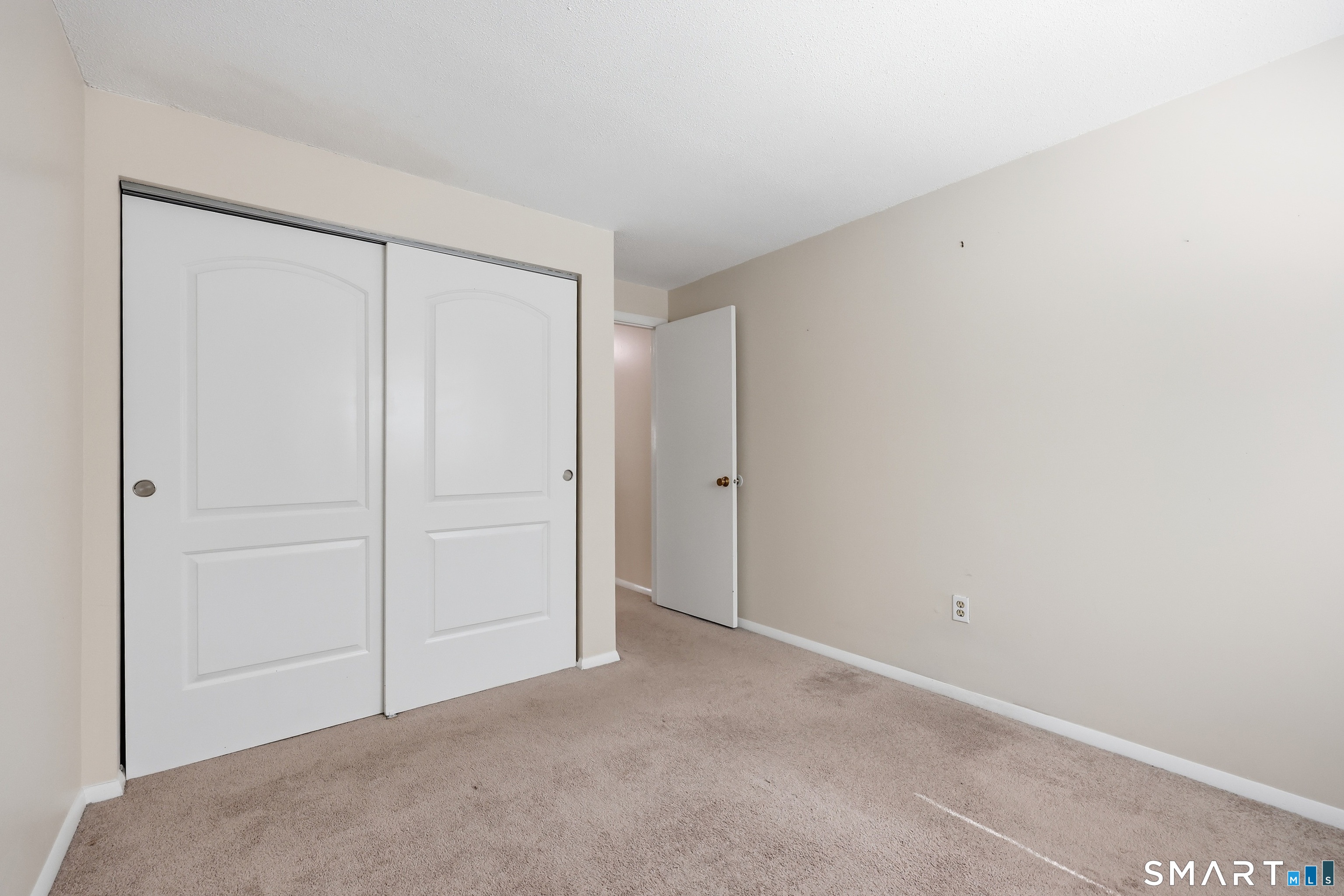 40 Conestoga Way Glastonbury CT 06033
