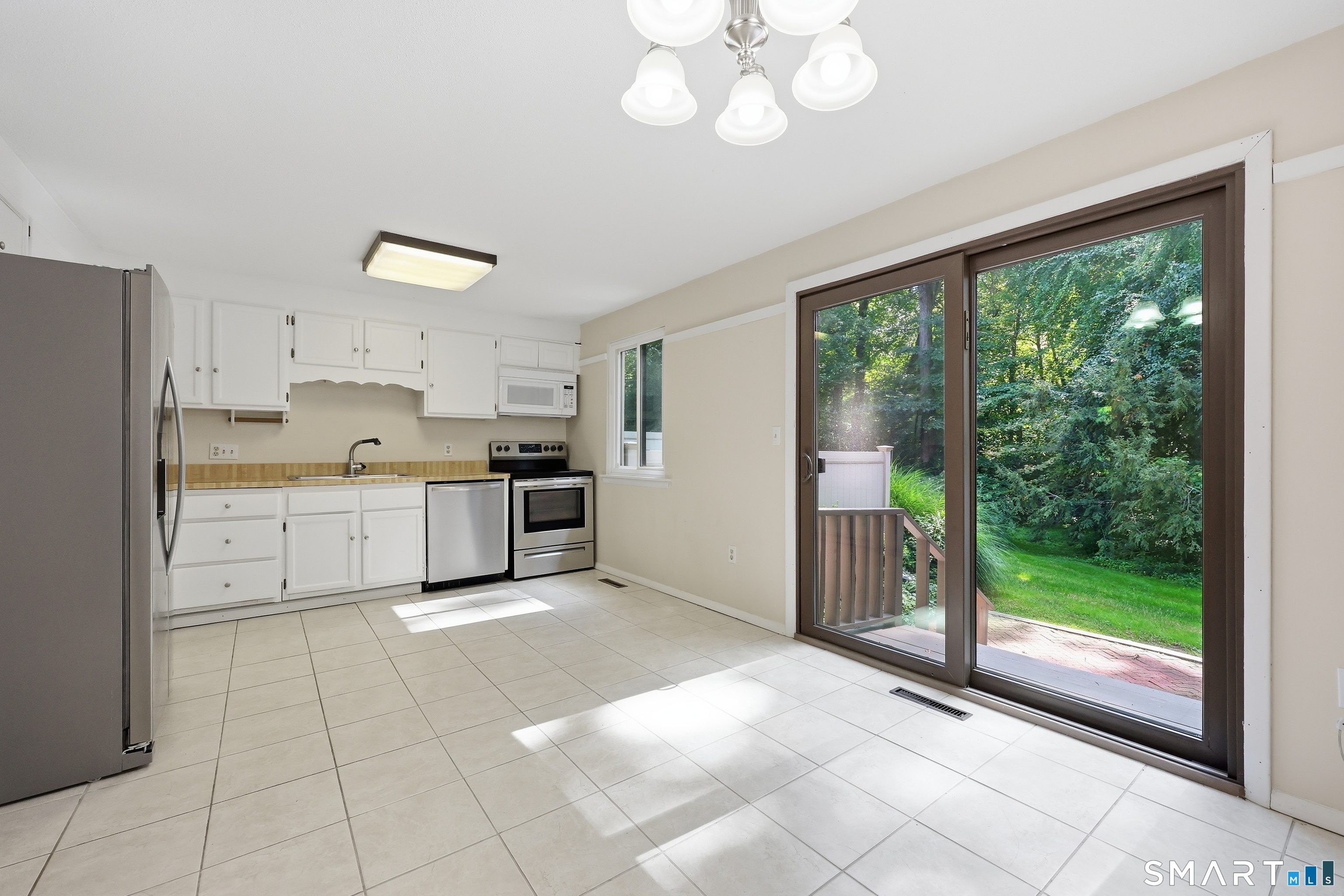 40 Conestoga Way Glastonbury CT 06033