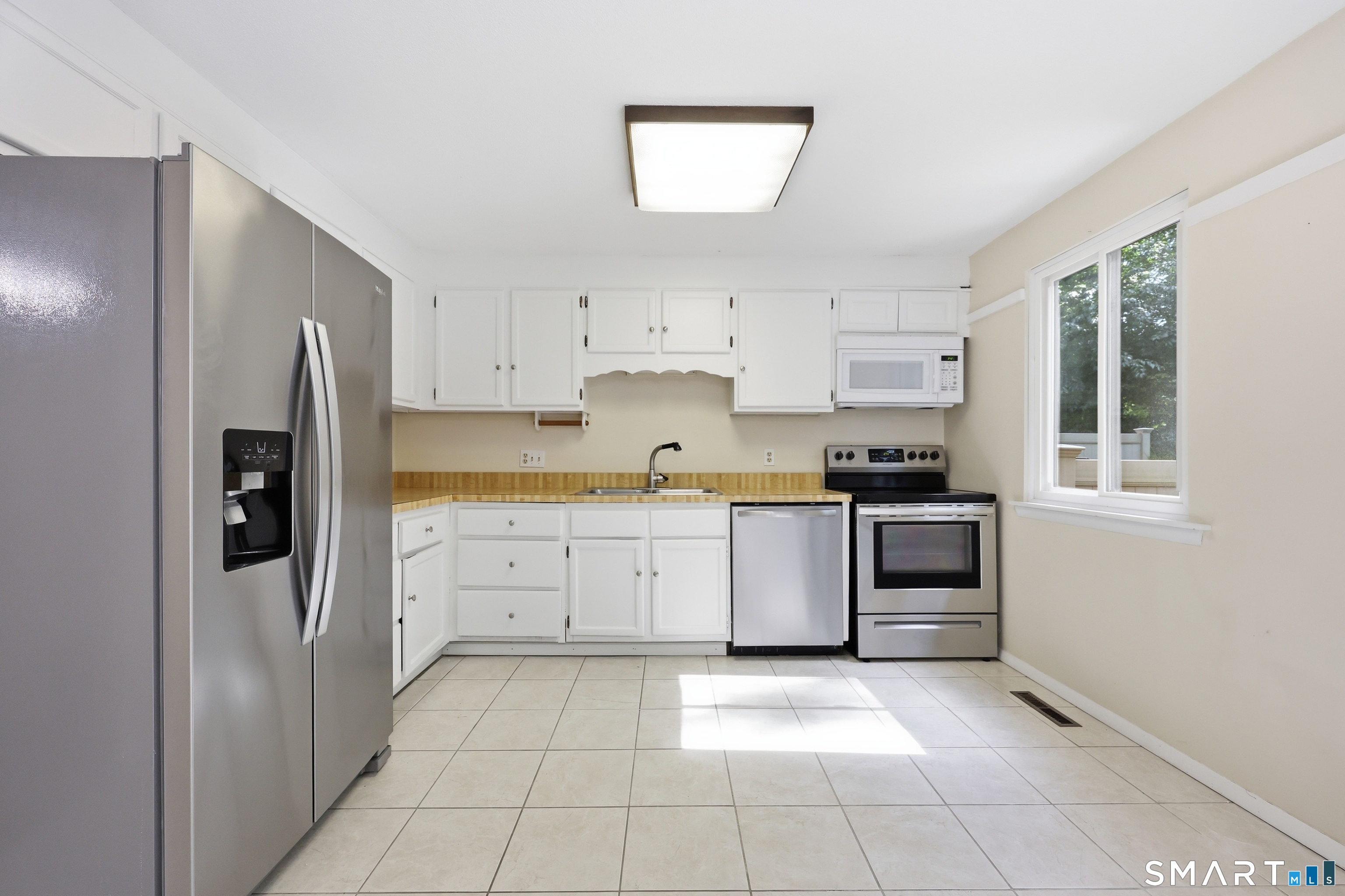 40 Conestoga Way Glastonbury CT 06033
