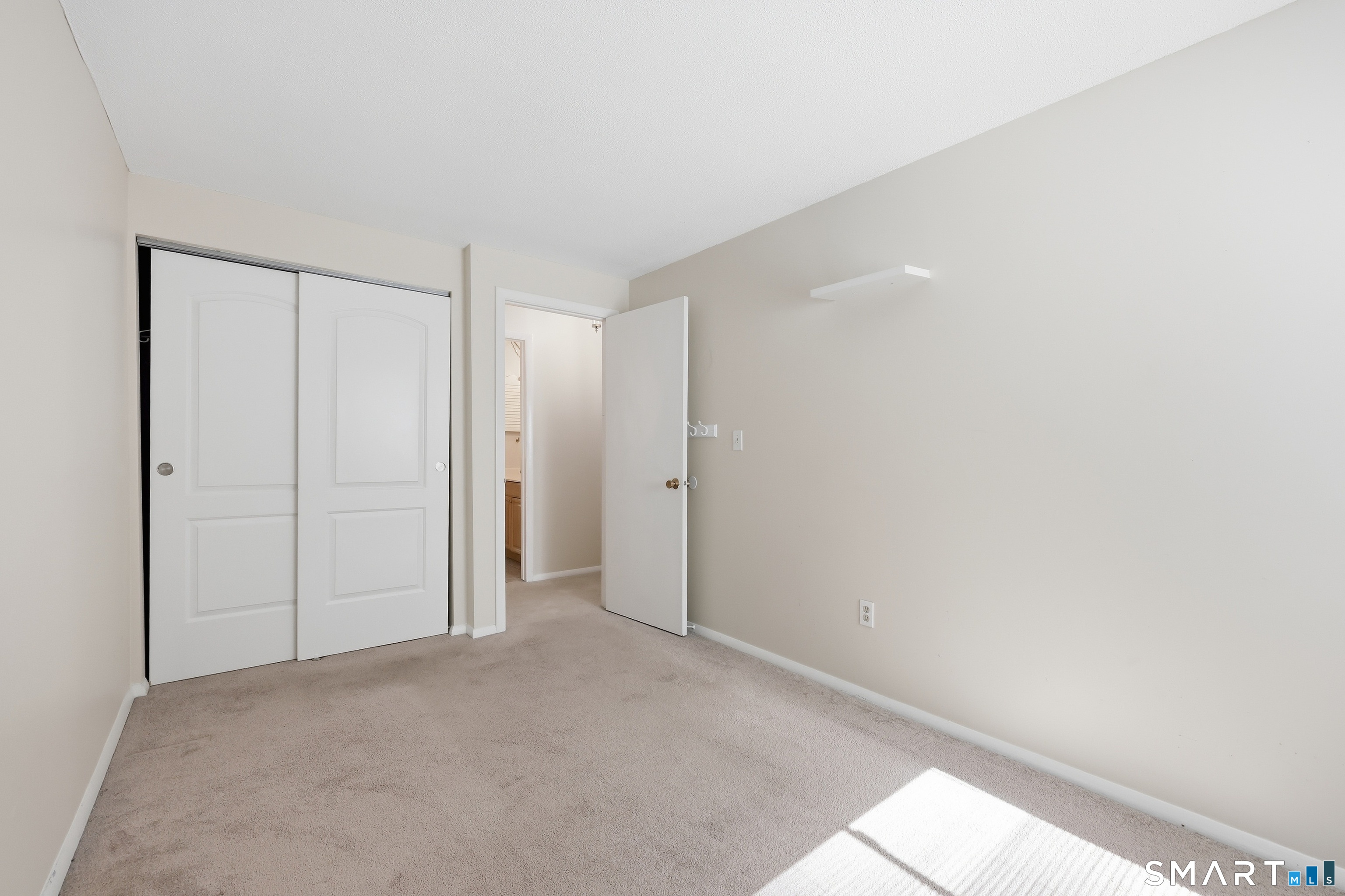 40 Conestoga Way Glastonbury CT 06033