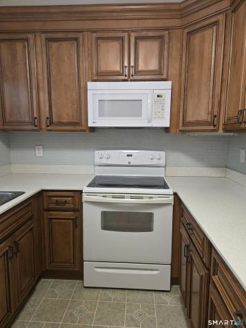 86 Hidden Knolls Circle Monroe CT 06468