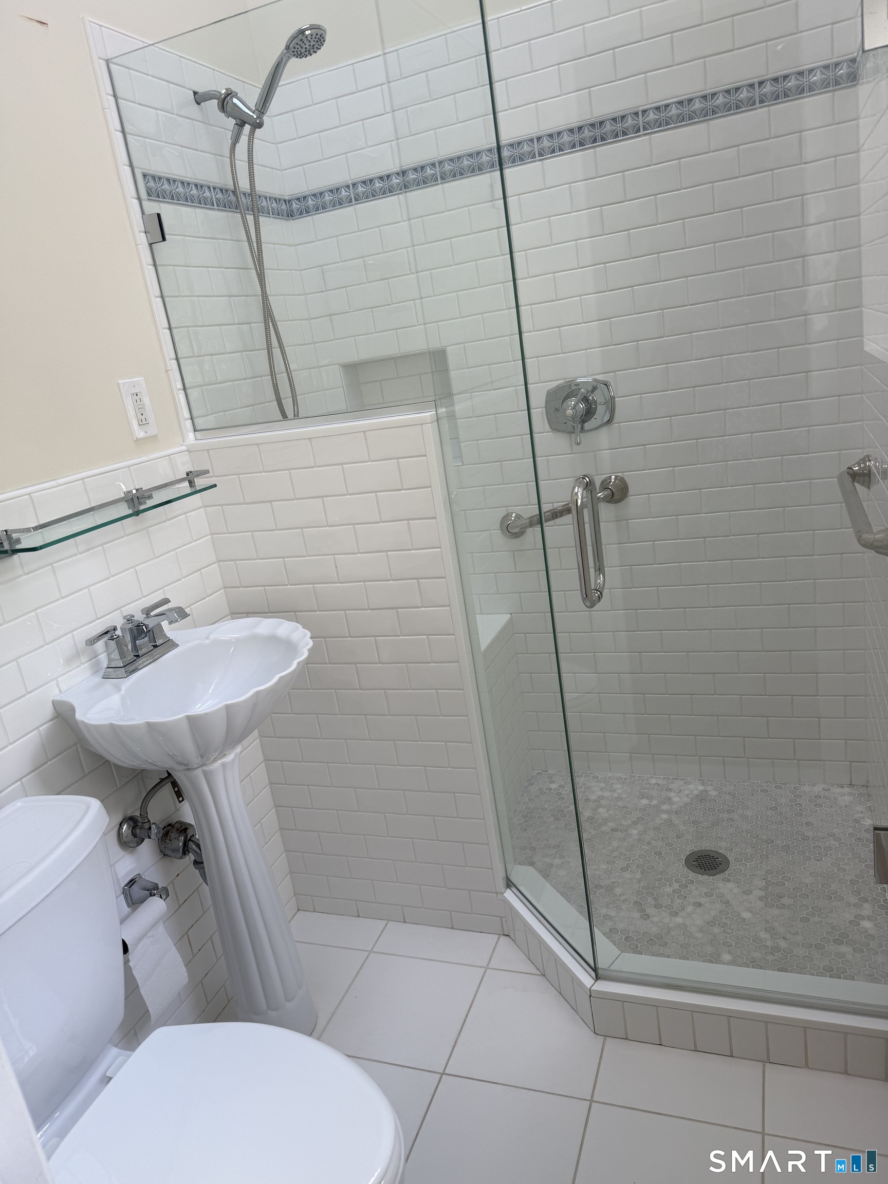 17-B Long Lots Road Westport CT 06880