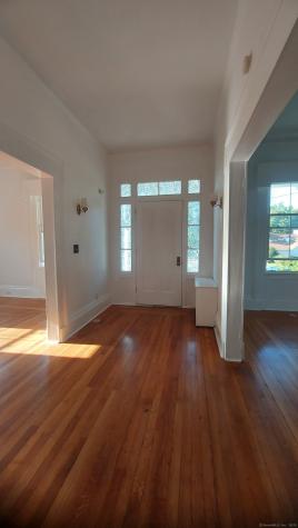 15 Broad Street Norwich CT 06360