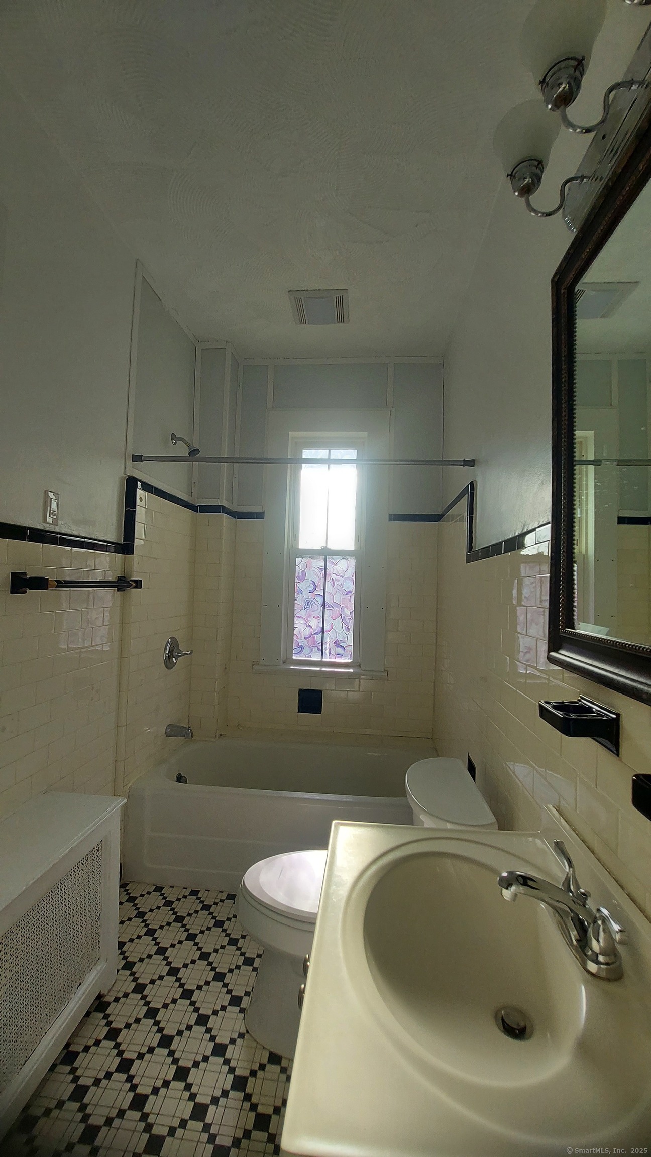 15 Broad Street Norwich CT 06360