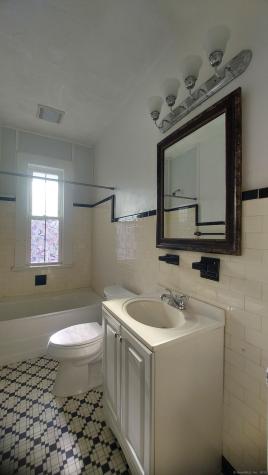 15 Broad Street Norwich CT 06360