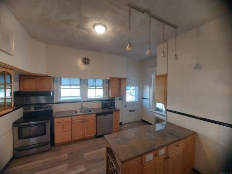 15 Broad Street Norwich CT 06360