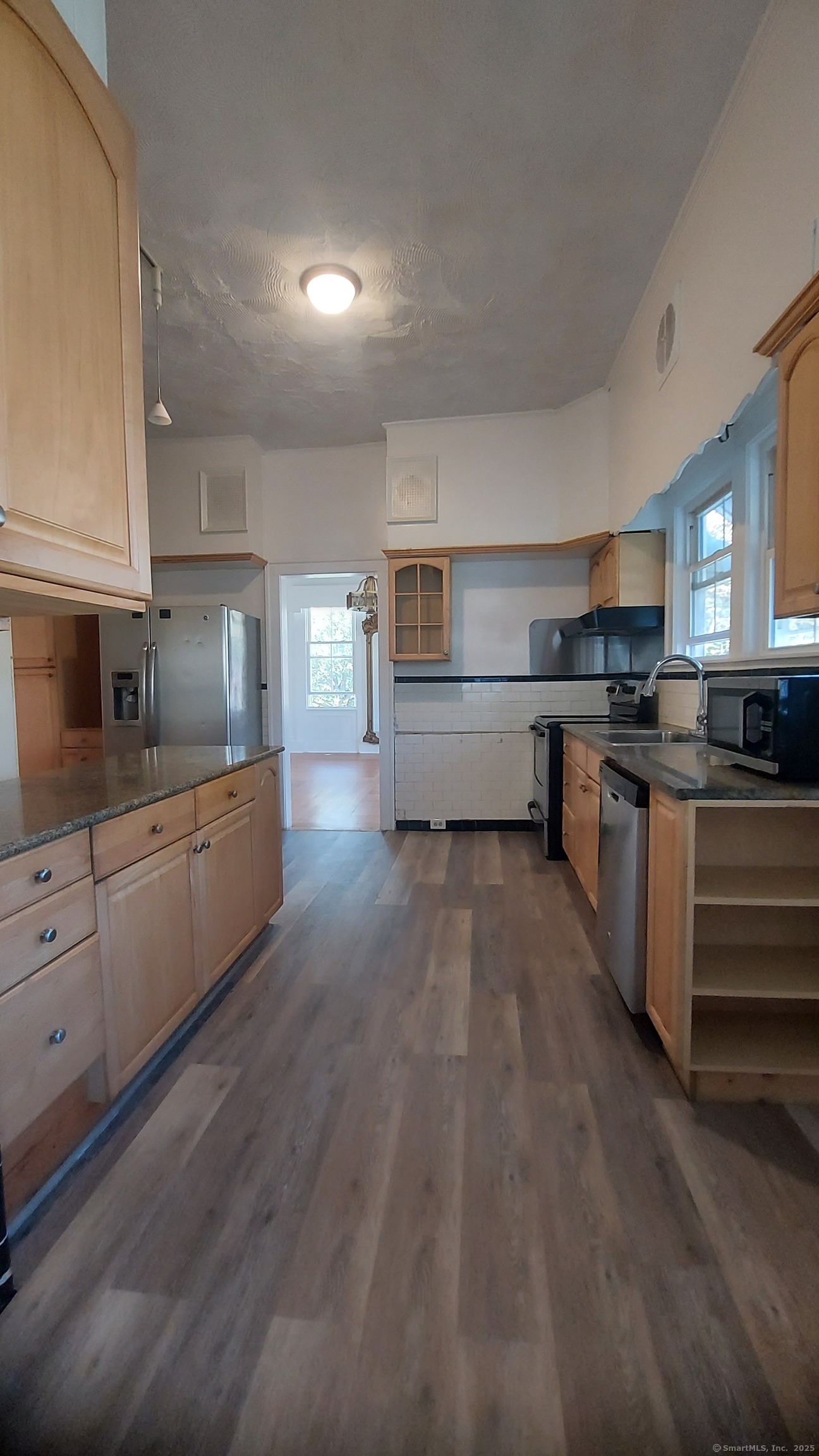 15 Broad Street Norwich CT 06360