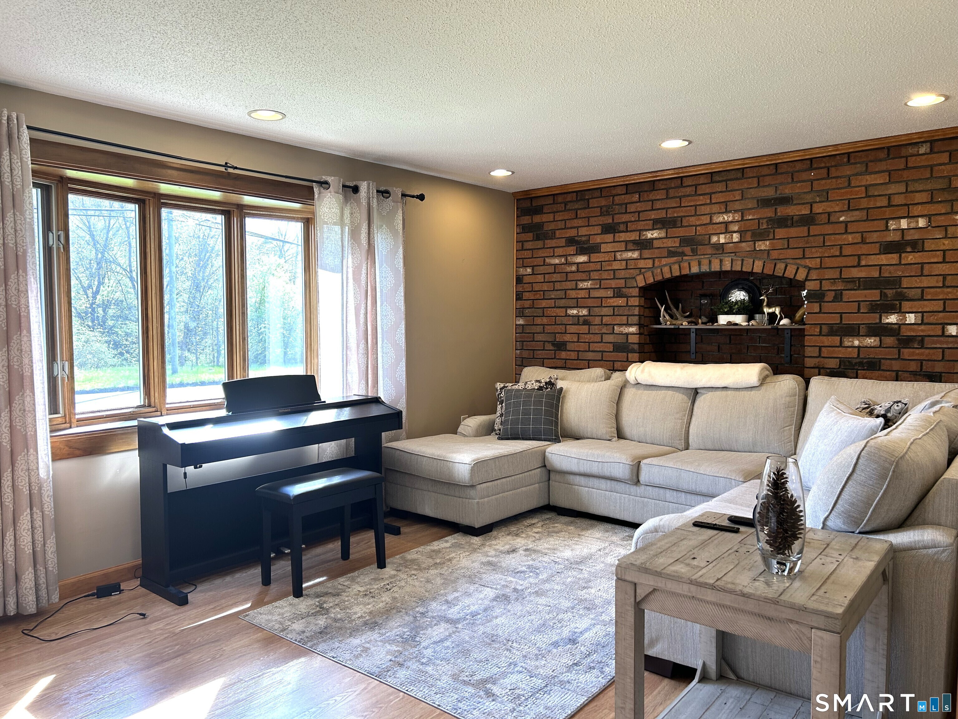 281 Abbe Road Enfield CT 06082