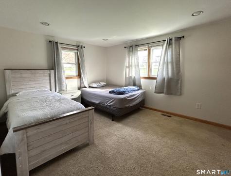 281 Abbe Road Enfield CT 06082