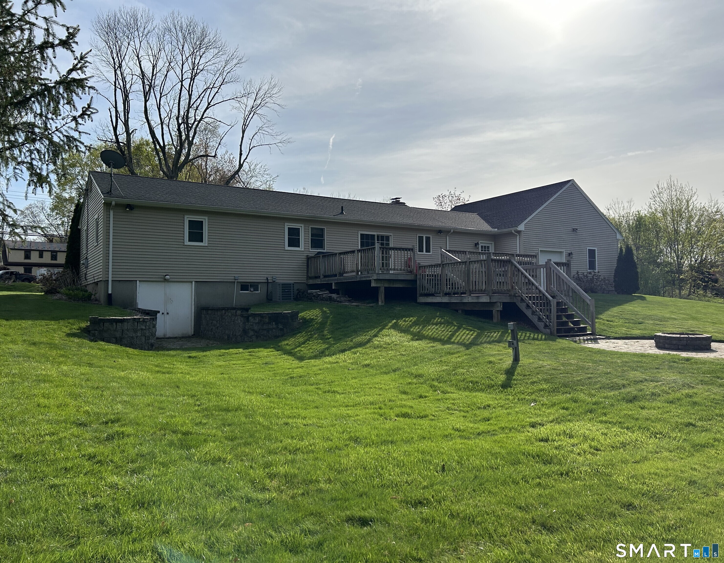 281 Abbe Road Enfield CT 06082