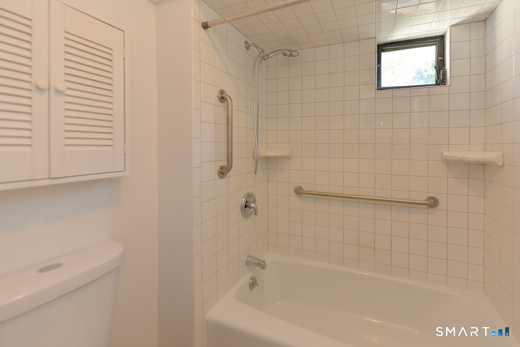 548 Heritage Village Southbury CT 06488