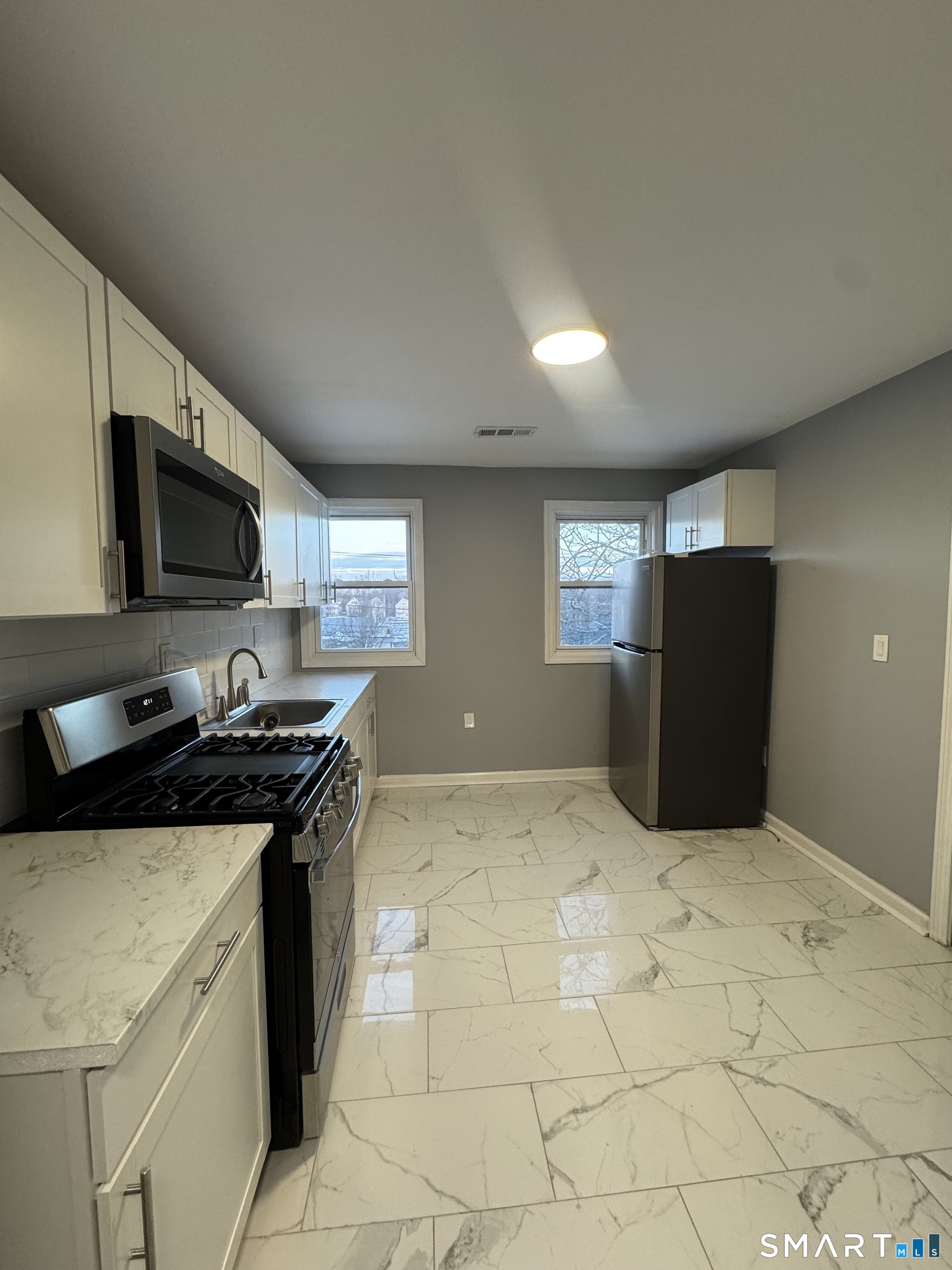427 Blatchley Avenue New Haven CT 06513