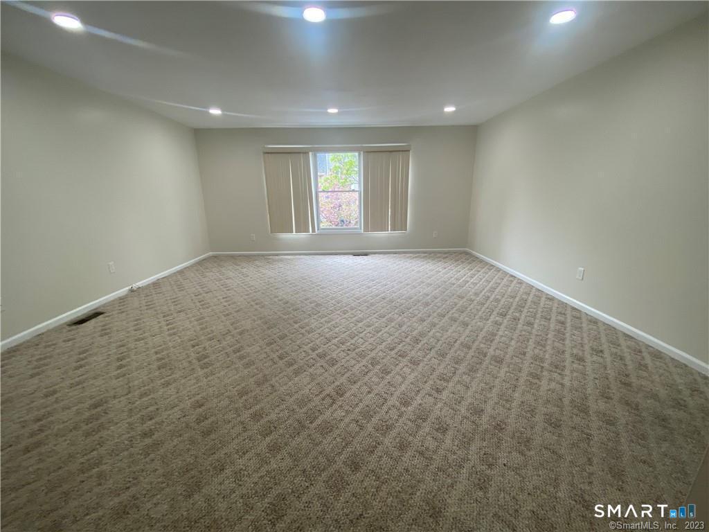 372 Anton Drive Bridgeport CT 06606
