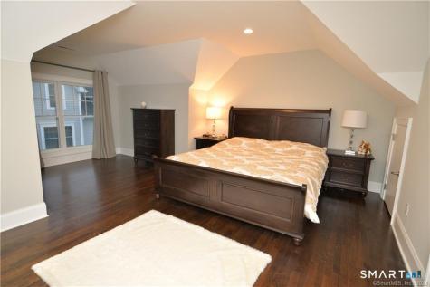 115-71 Colonial Road Stamford CT 06902