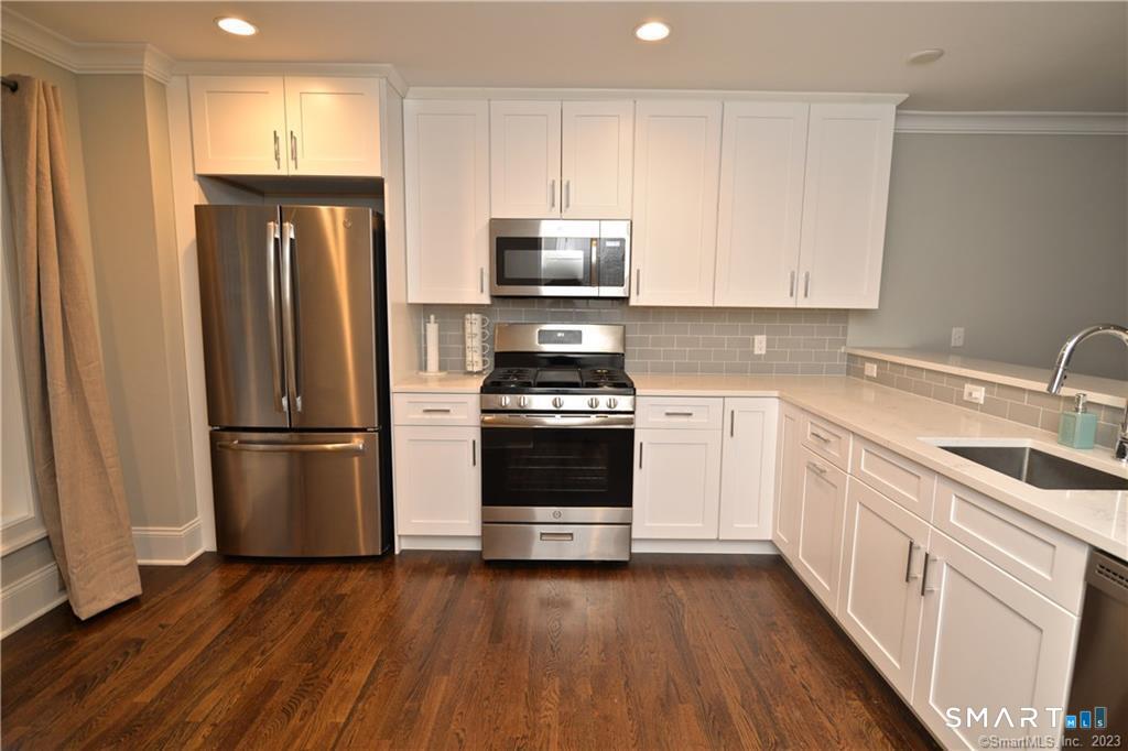 115-71 Colonial Road Stamford CT 06902