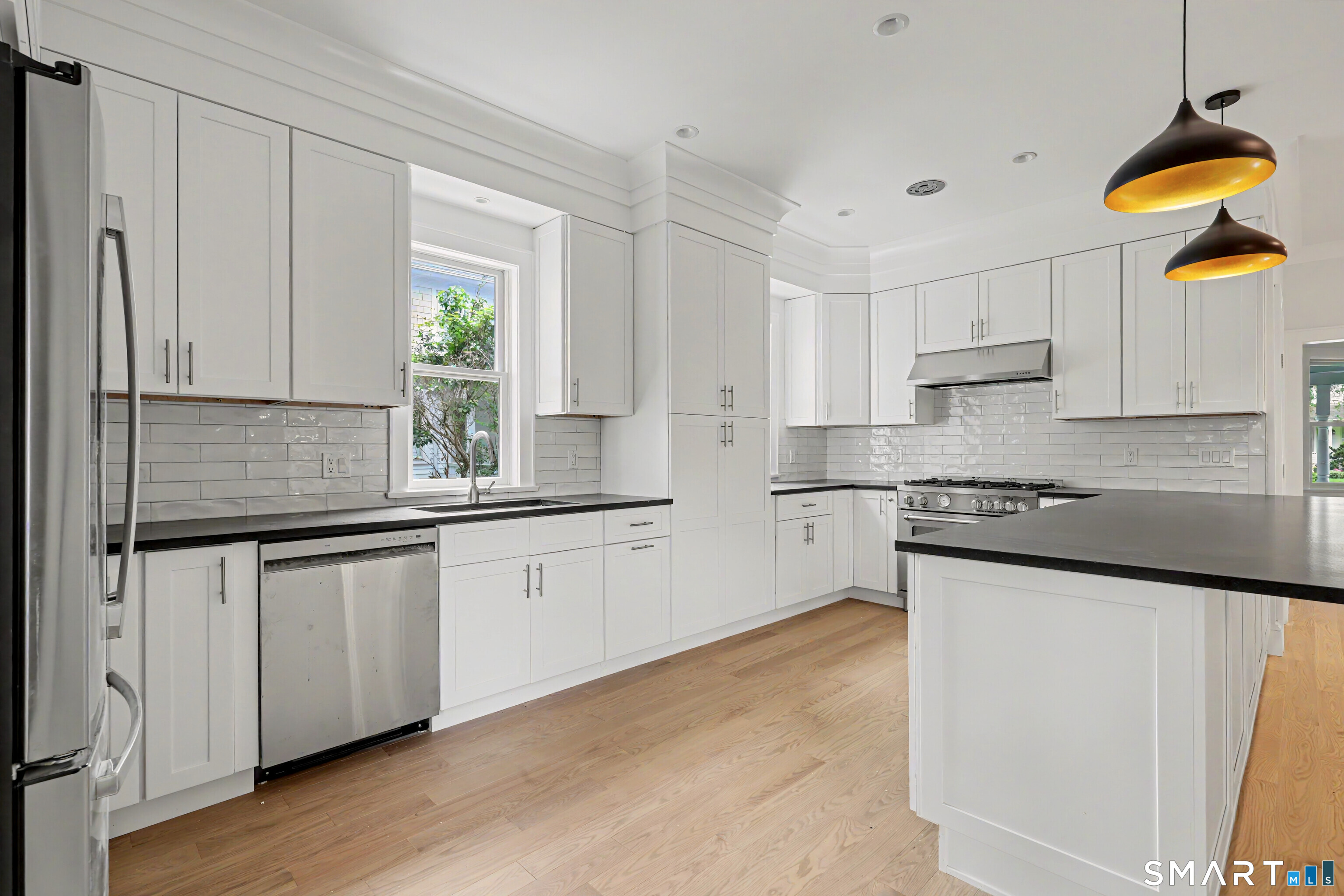15 Shorelands Place Greenwich CT 06870