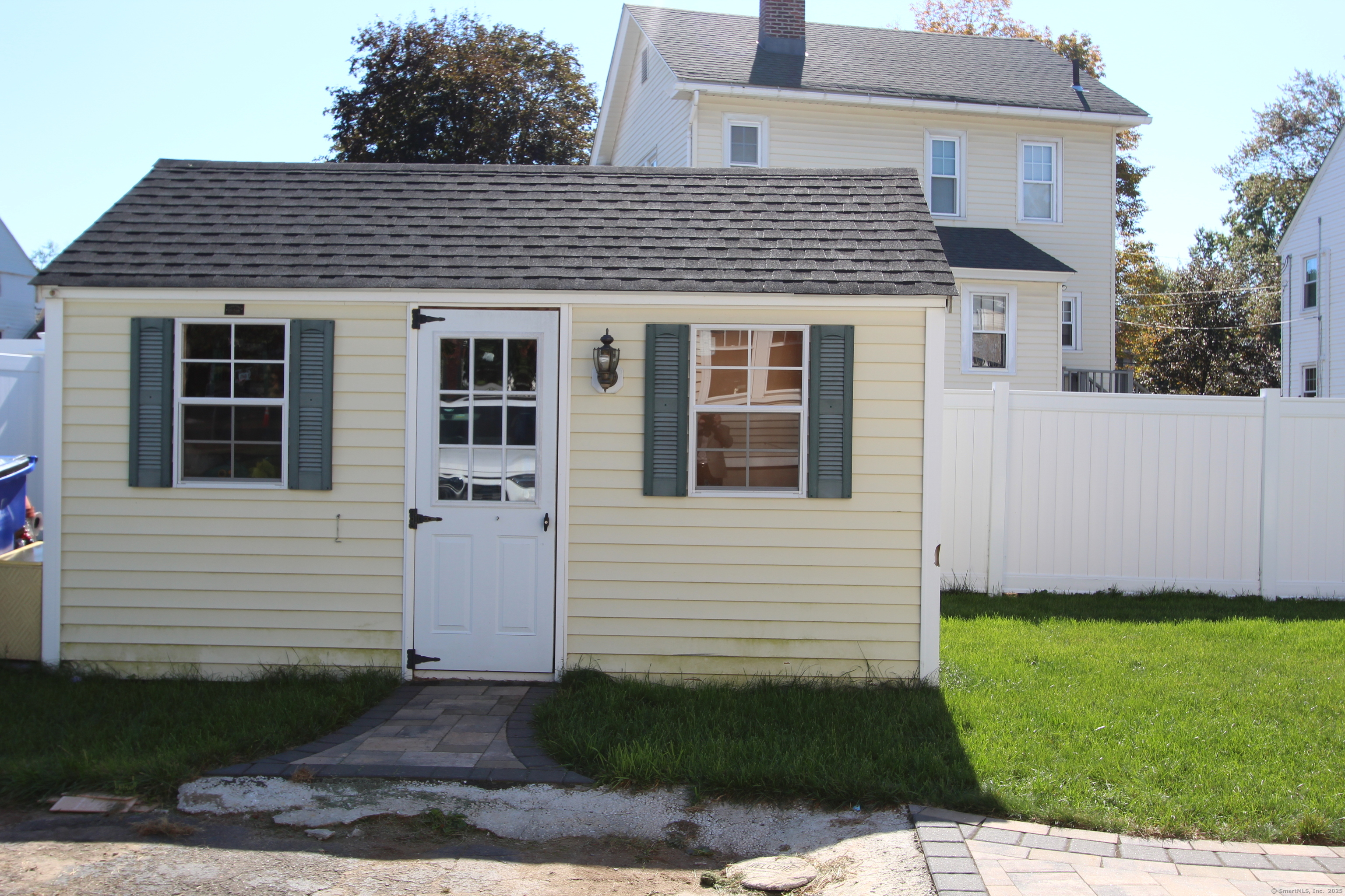 21 Dale Road Wethersfield CT 06109