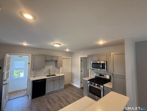 287 Old Stratfield Road Fairfield CT 06825
